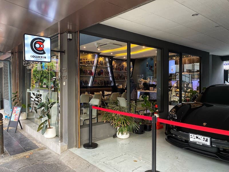Collector Cafe, Silom