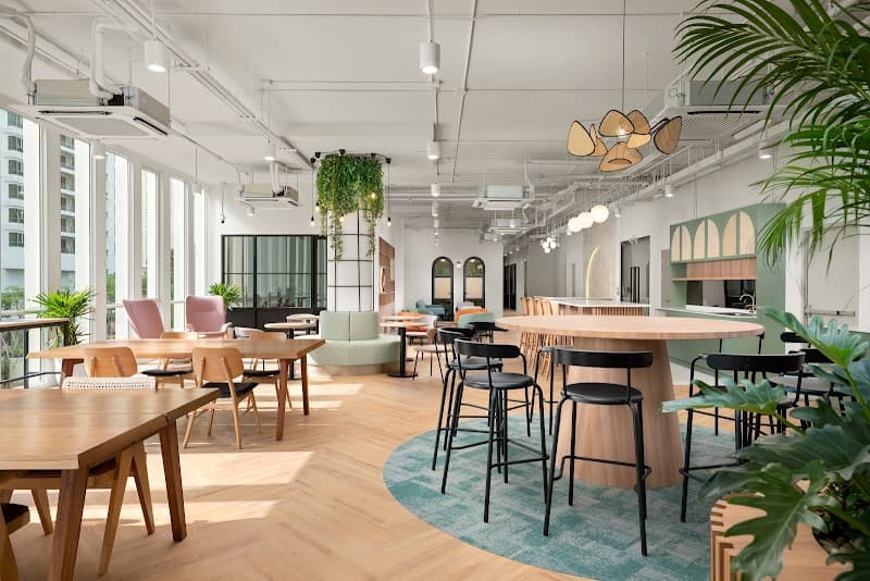 Common Ground Ploenchit