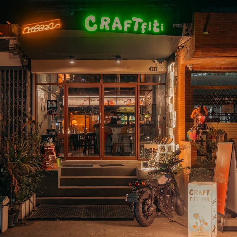 CRAFTFITI BKK Craft Beer Bar & Restaurant