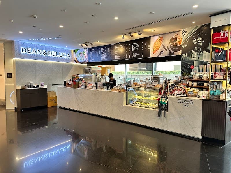 DEAN & DELUCA Sathorn Square