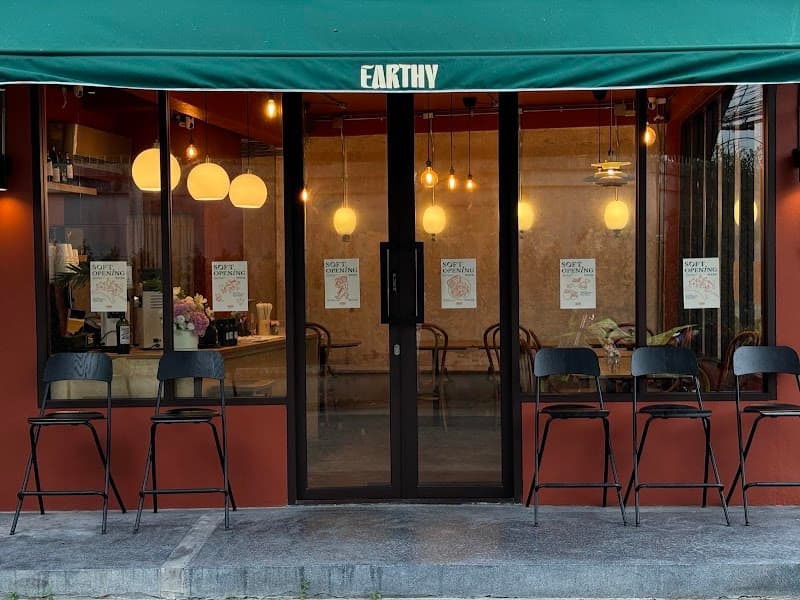 Earthy Society at Pridi 26 | Brunch Pizza & Bar