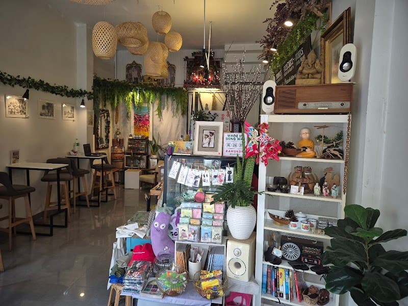 Eggplant Smoothie & Juice Bar Songwat