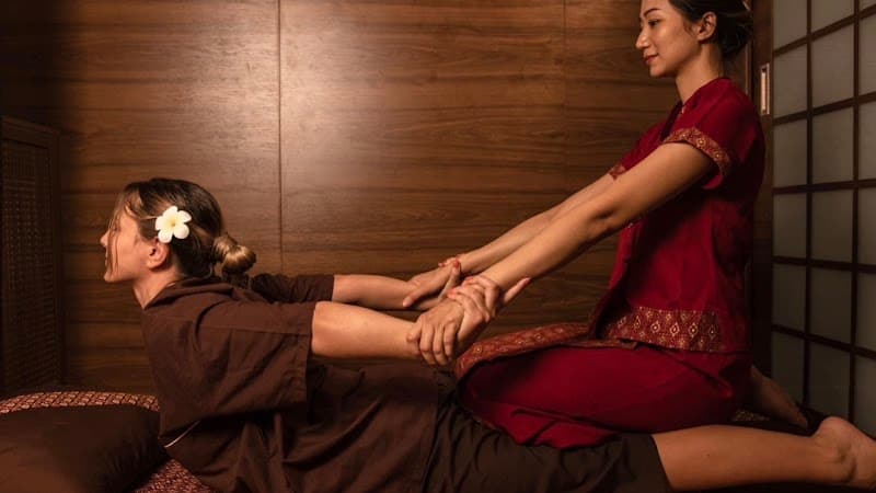 Erawan Thai Massage and Head Spa Bangkok (Ekkamai)