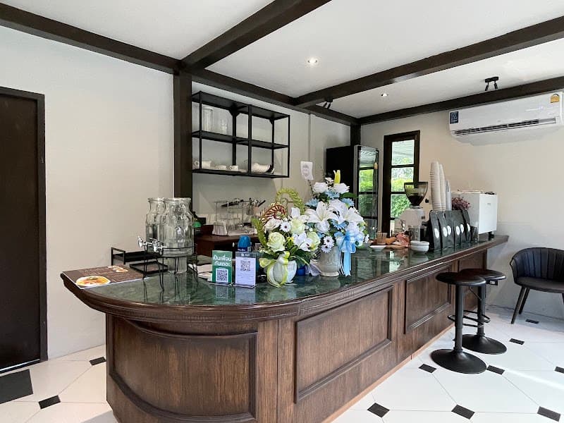 Farm table restaurant