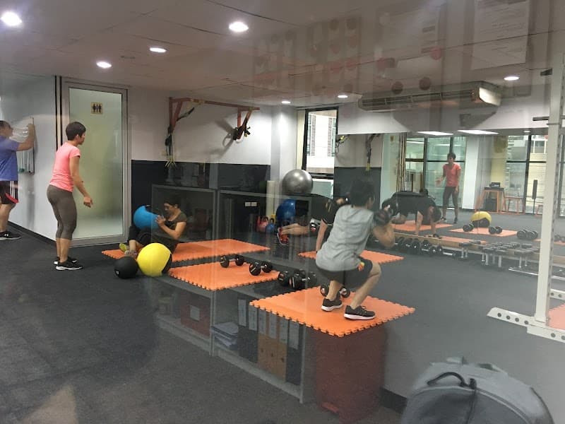 Flash Fitness Bangkok Personal Training & Group Classes Gym Studio