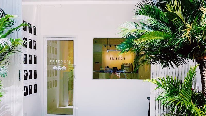 FRIEND’S COFFEE & LOUNGE