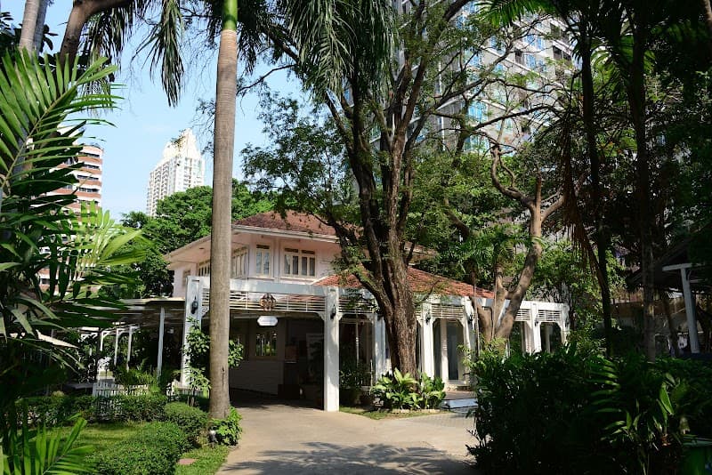 Gaya Health & Beauty