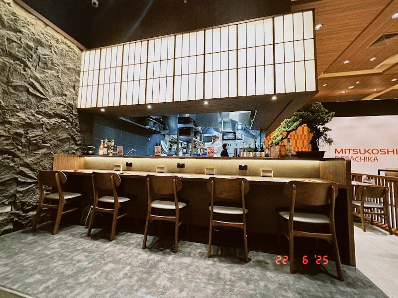 GIN SARA ONE BANGKOK - MITSUKOSHI