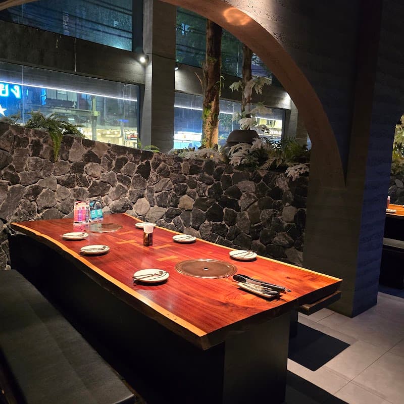 Gogilang โกกิลัง 고기랑