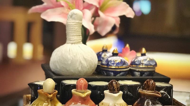 Golden Massage Ekkamai