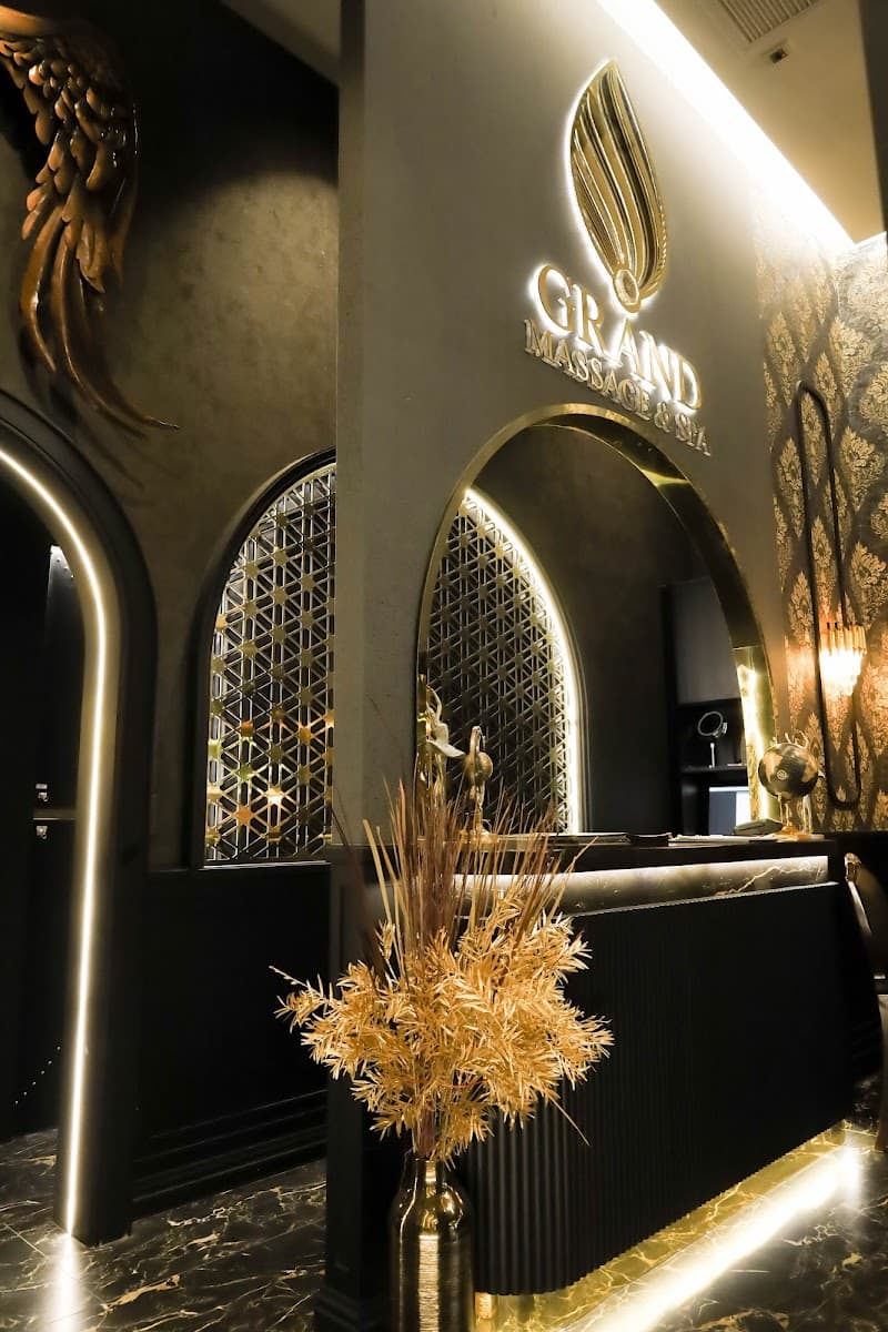 Grand Massage and Spa - Nana
