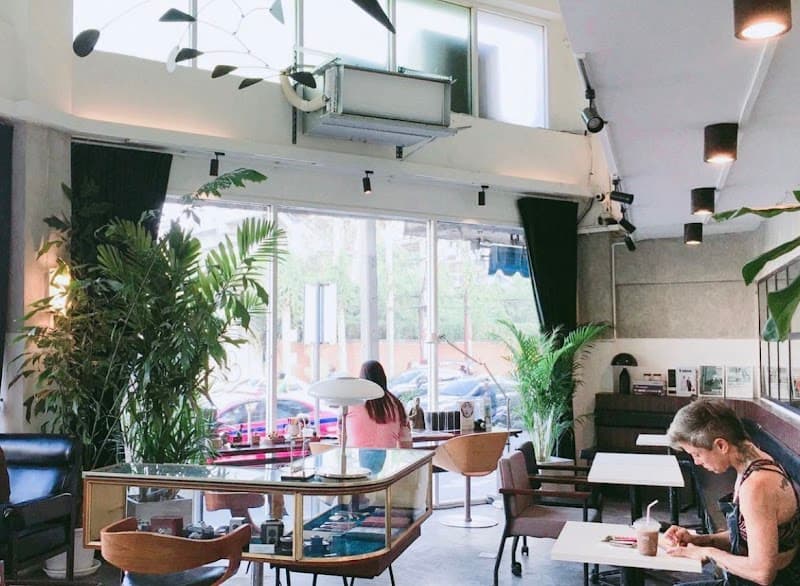 GREY RAY Café & More