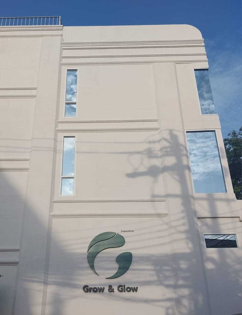 Grow & Glow Hair Clinic คลินิกปลูกผมโกรว์แอนด์โกลว์