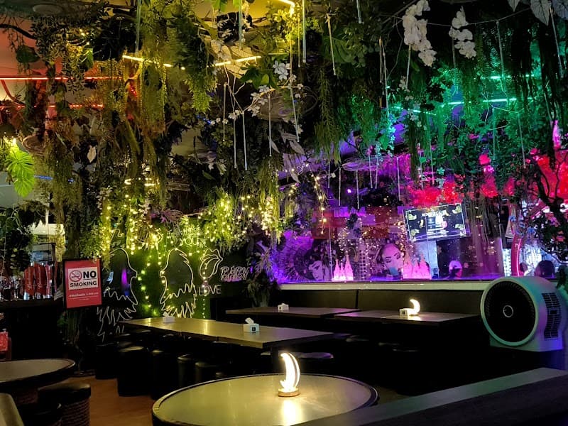 Hiyaku izakaya Esplanade Ratchada