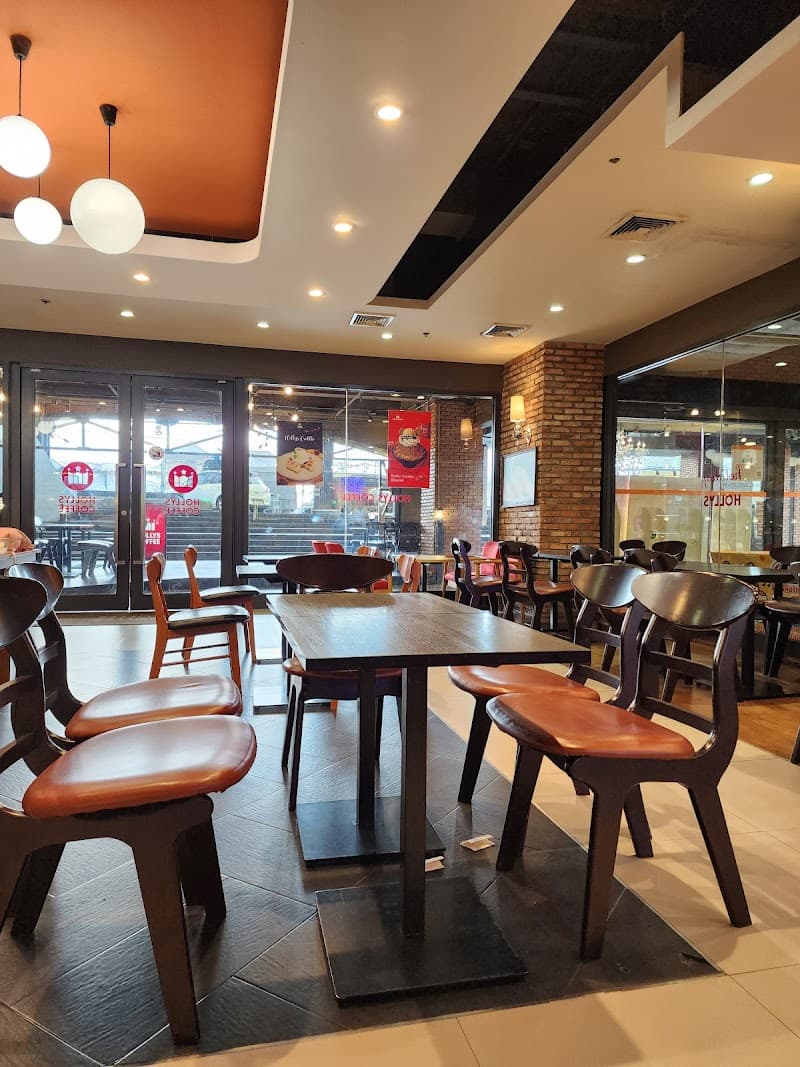 Hollys Coffee The Street Ratchada