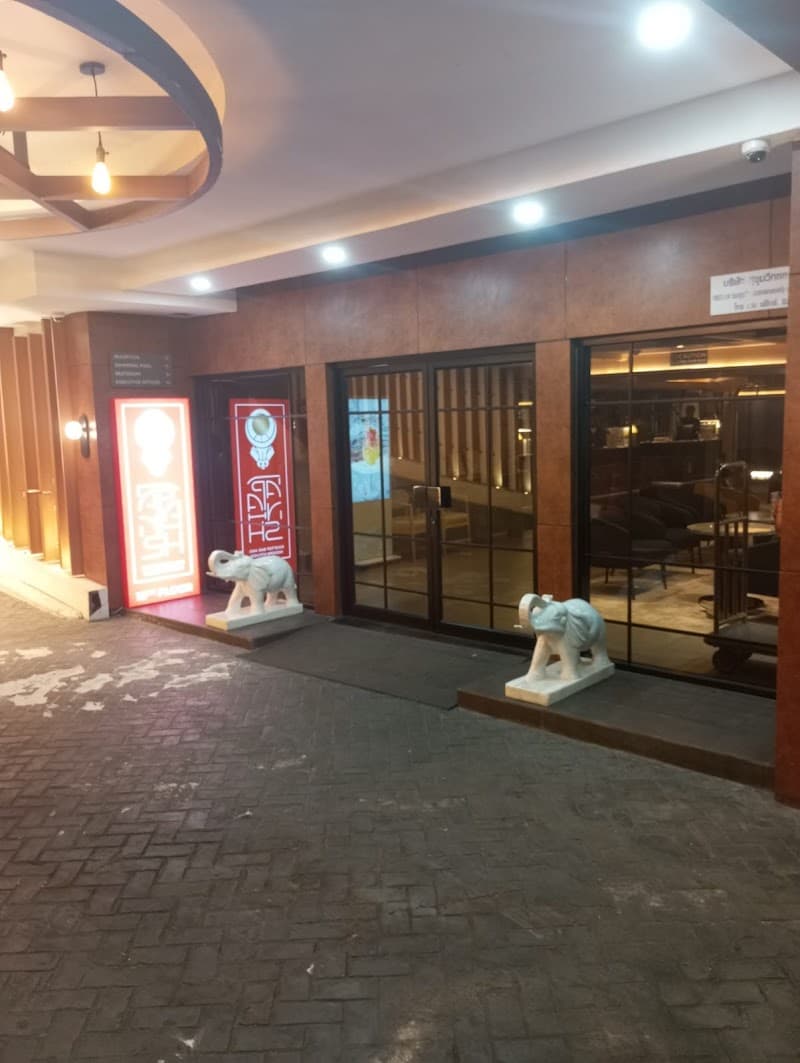 Japanish Rooftop Bar & Modern Kitchen