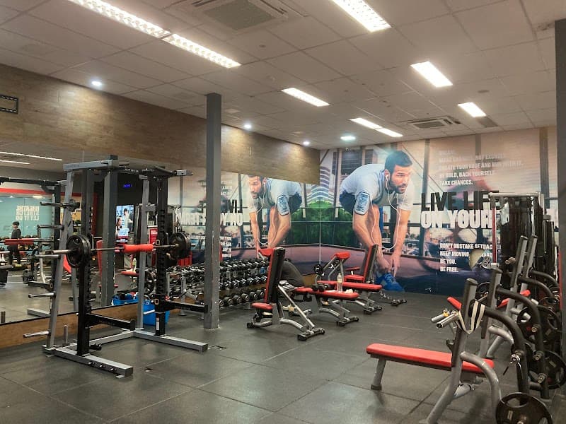 Jetts 24 Hour Fitness The Scene Town in Town เจ็ทส์ ฟิตเนส 24 ชั่วโมง เดอะซีน ทาวน์อินทาวน์