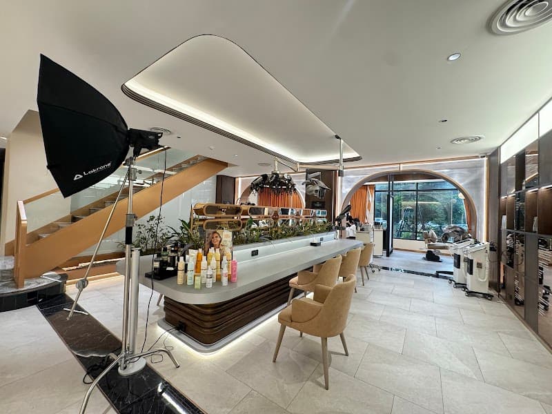 JUNO HAIR RATCHADAPHISEK