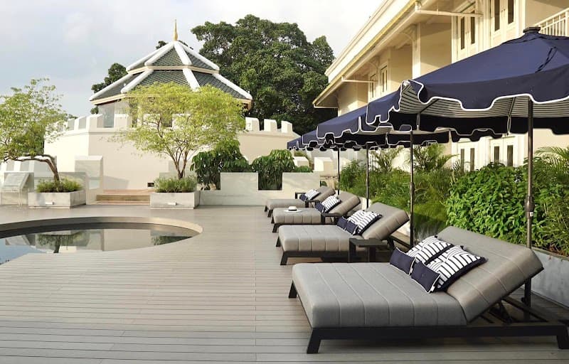 Kalanan riverside resort