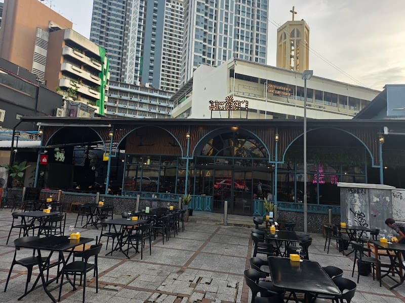 เล่า Lat Phrao 2