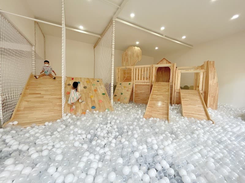 Little dude playhouse