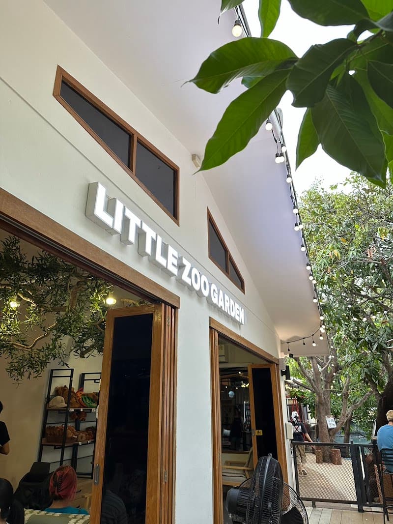 Little Zoo Garden Capybara Cafe Bangkok