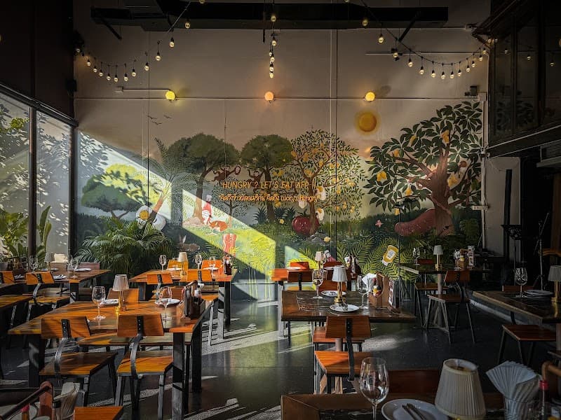 Lucky’s Hungry สาขา HAUS อารีย์