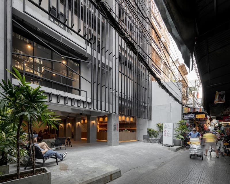 Luk Hostel (ลุก โฮสเทล)