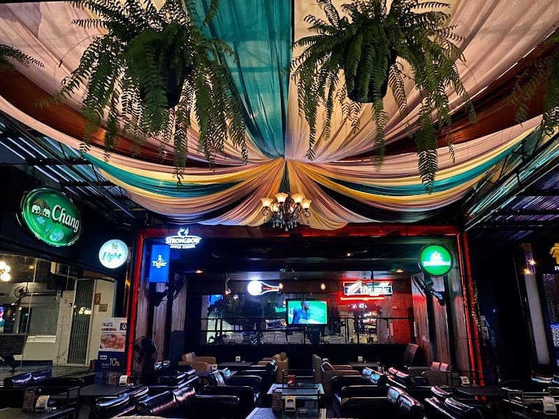 Maldives Pub & Restaurant