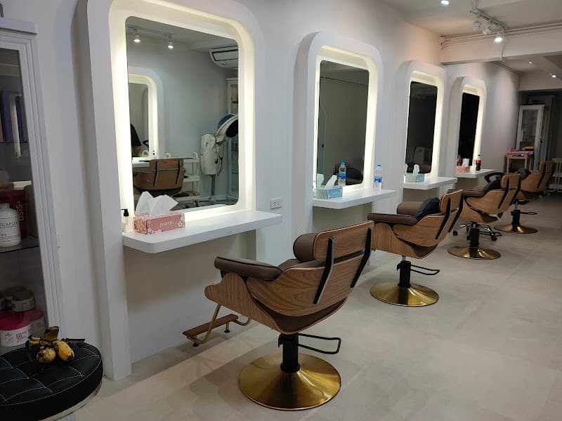 Million Salon Phloen Chit
