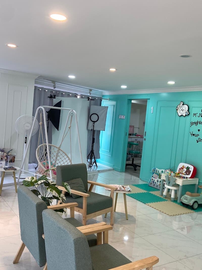 M'JOY Dental Clinic (คลินิกทันตกรรมเอ็มจอย)