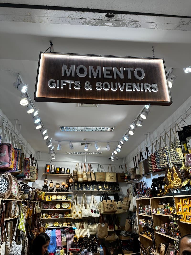 Momento Gifts & Souvenirs