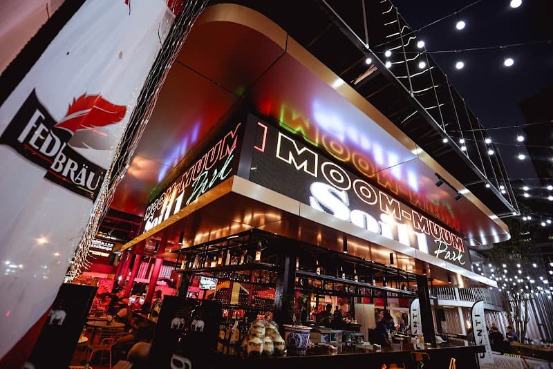 Moom Muum Park Soi 11