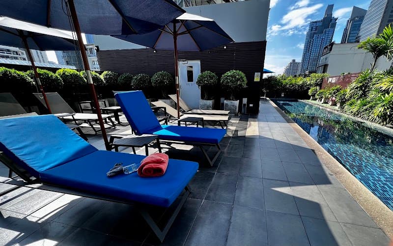 Mulligan's Irish Bar & Restaurant