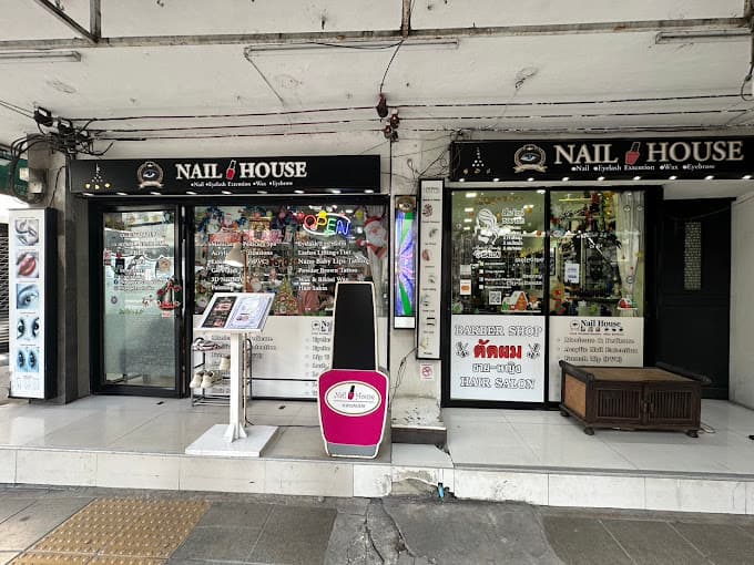 Nail House Kru Mam Sukhumvit 22