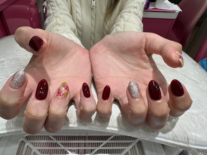 Nail it ! Tokyo BTS Phrom Phong