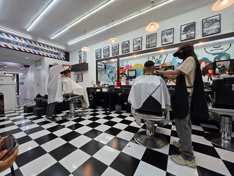 NEVERSAYCUTZ สุขุมวิท 51 (Sukhumvit 51)