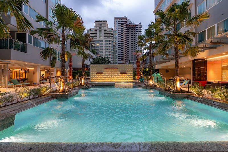 Novotel Living Bangkok Sukhumvit Legacy