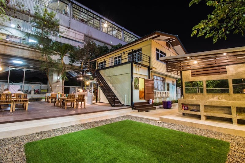 NTY Hostel nearby BKK Airport for Muay Thai training, Shower Service, Luggage storage