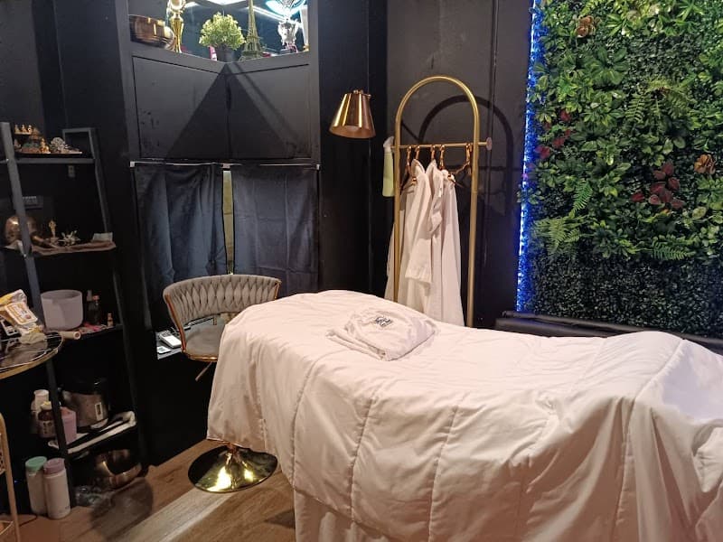 Paris Facial Bangkok (Aree Garden)