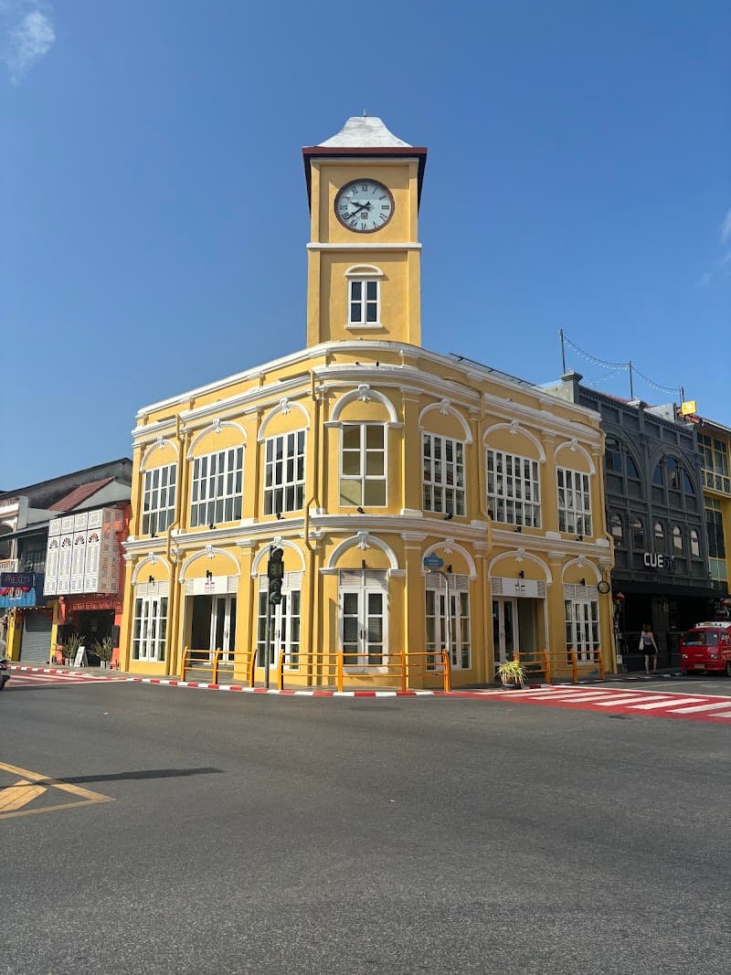 PERA SPACE Capsule Hotel