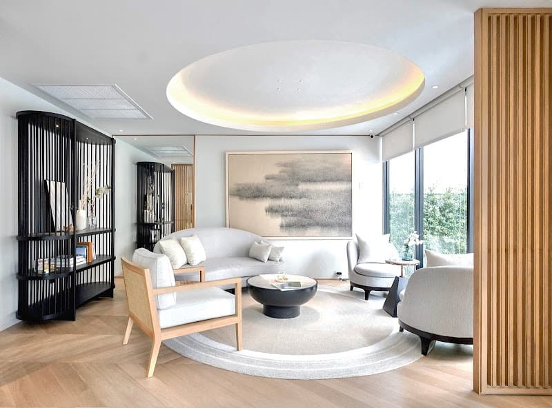 Pine Tree Gallery Spa