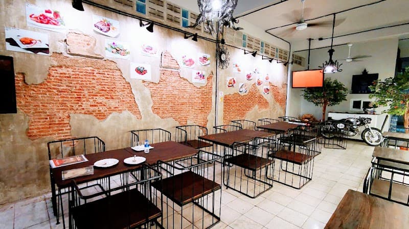 Pratunam Thai Food~Authentic (Cook by thai chef) / ร้านอาหาร ประตูน้ำไทยฟู้ด