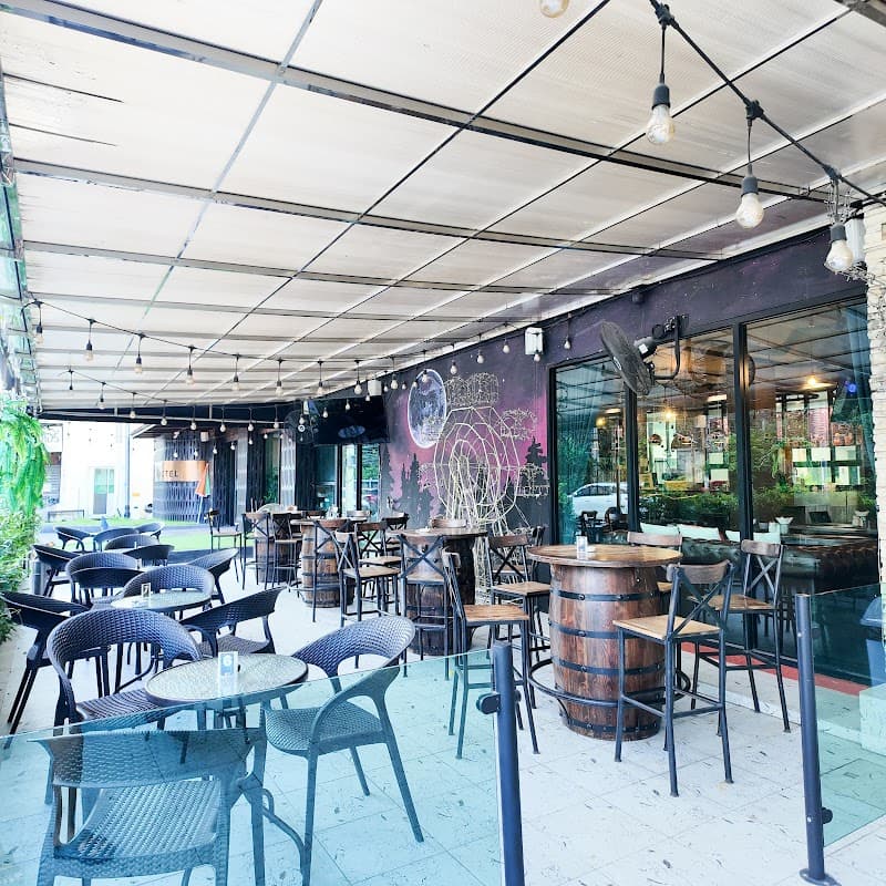 Qiu Bar & Restaurant