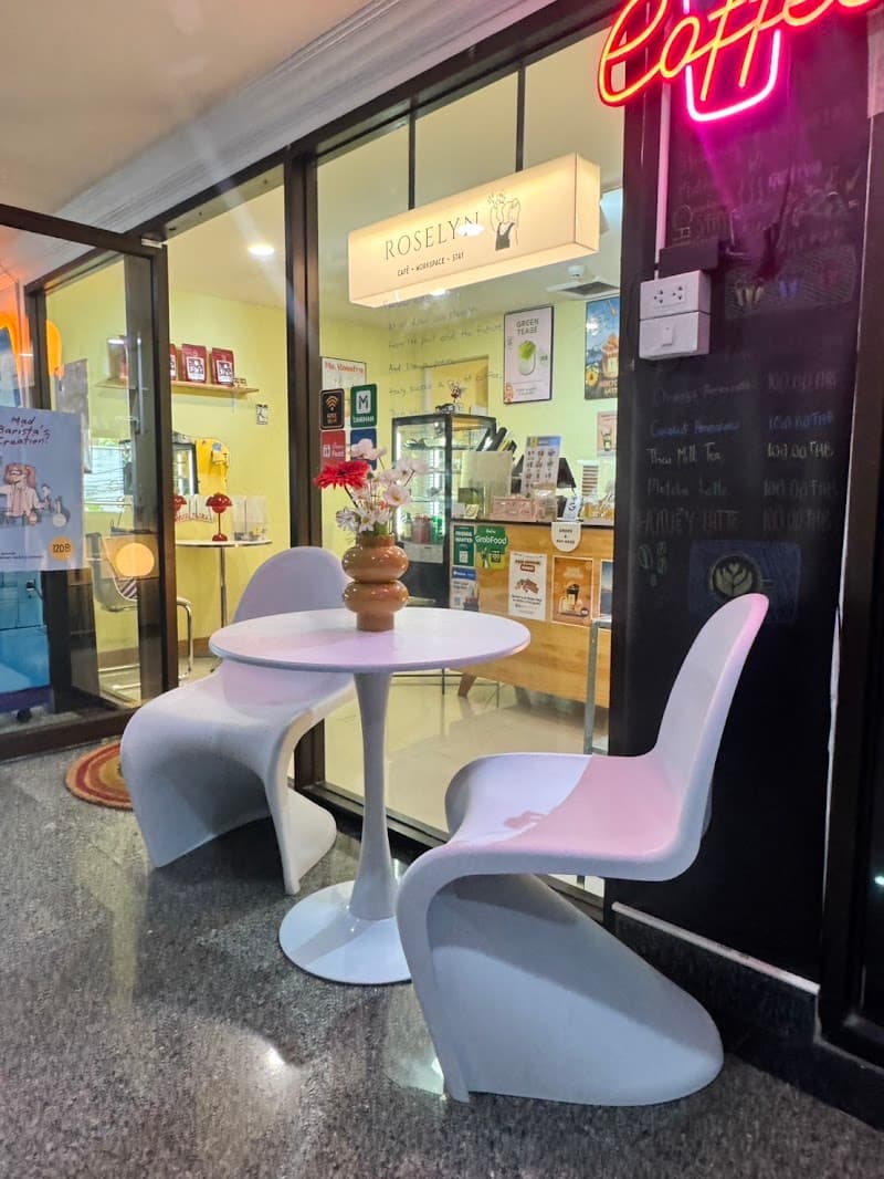 ROSELYN Café & Workspace