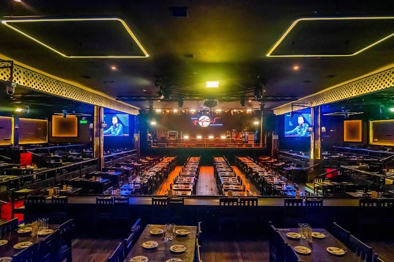 Saeng Jan Ekamai-Ram Inthra