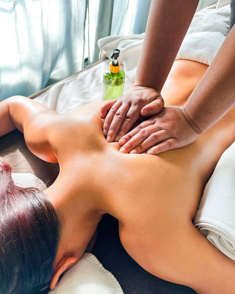 Salanuad Bangkok Massage SPA & Nail bar มีบริการนวดถึงบ้าน ทำเล็บถึงบ้าน (Spa Delivery & Nail care delivery)