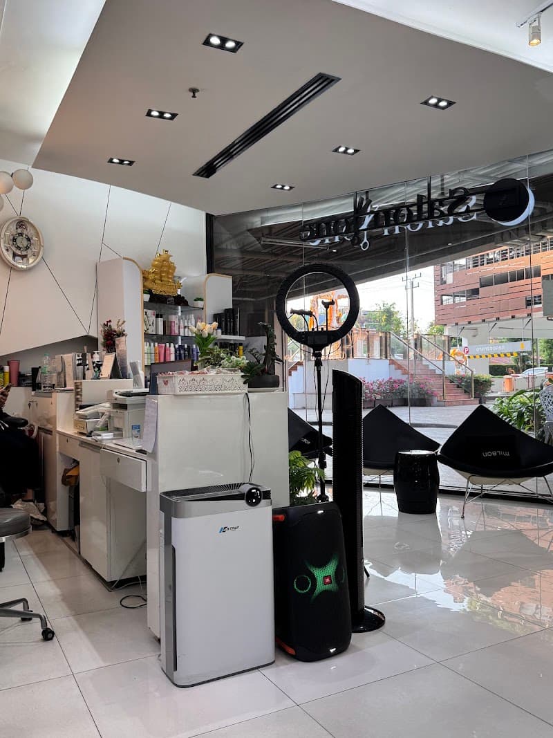 Salon One & Beauty