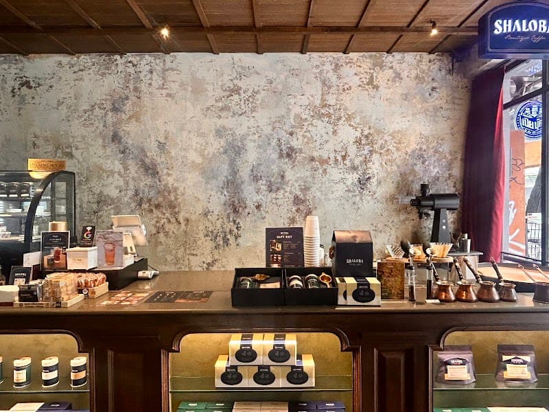 Shaloba @Baan Tuk Din