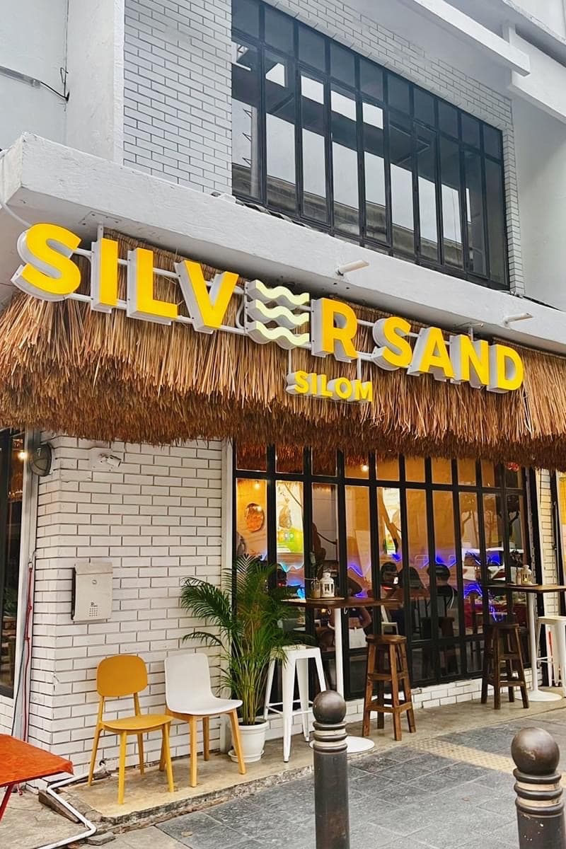 SILVER SAND SILOM